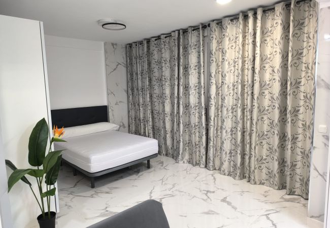 Estudio en Torremolinos - Urbe10 Torremolinos Center
