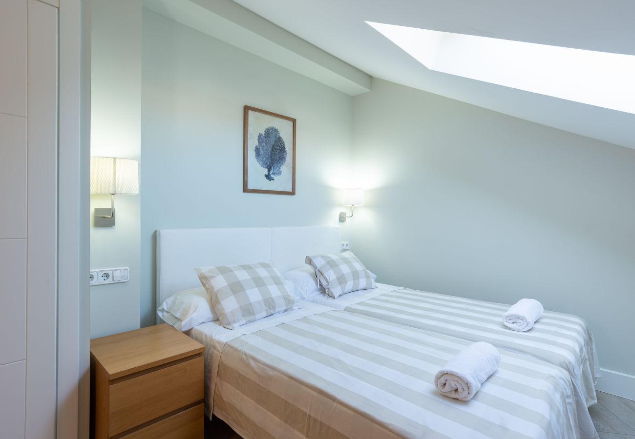 Apartment in Málaga - Urbe10 Angel Suites 2 Bedrooms Apartment (4A)