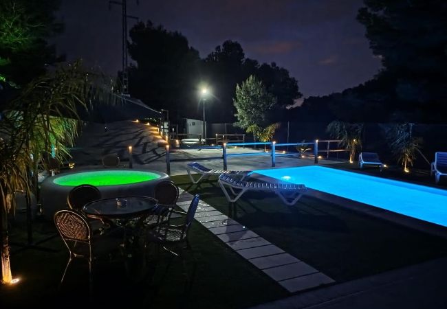Villa in Alhaurin de la Torre - Urbe10 La Casona del Pinar Jacuzzi & Swiming Pool