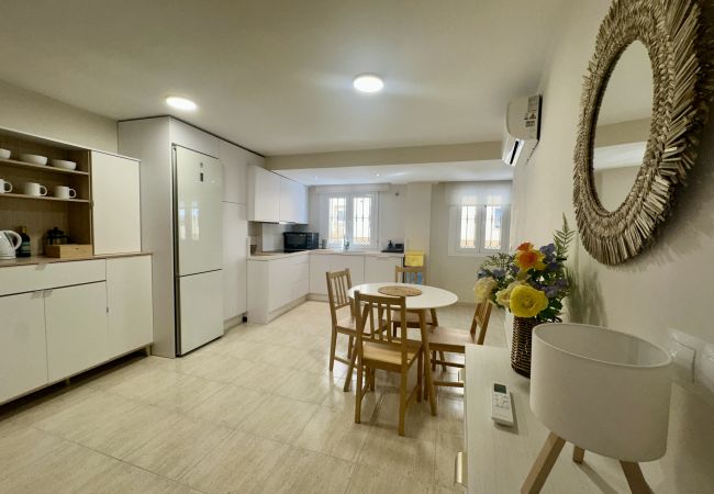 in Málaga - Urbe10 Pries Suites 1 Bedroom Apartment